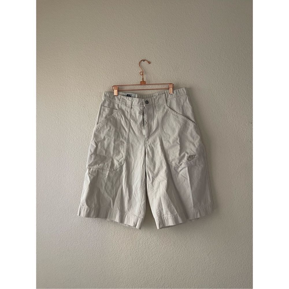 Nike men’s khaki shorts size 34‎